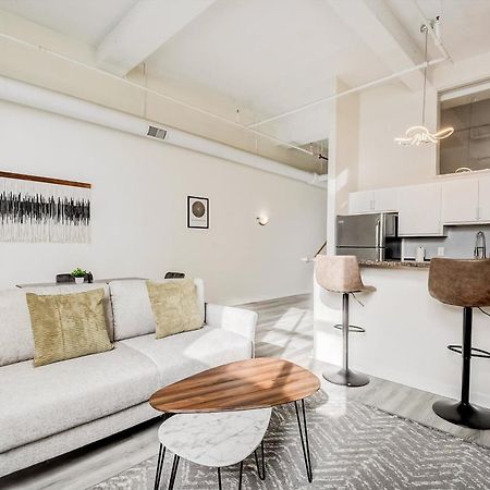 Cozysuites - 2Br With Direct Skybridge Access #5 Индианаполис Экстерьер фото